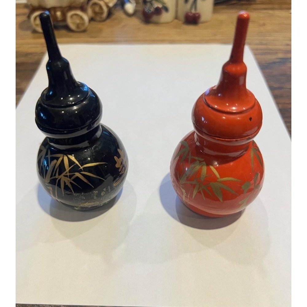 Vintage Japenese Lacquered Hizakuri Salt & Pepper Shakers